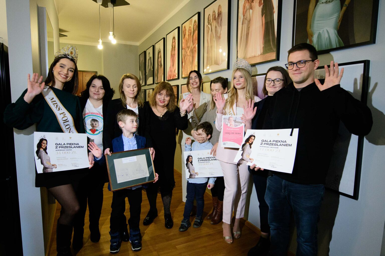 Fundacja Miss Polonia z darami dla rodzin Fot Sebastian Szwajkowski 15