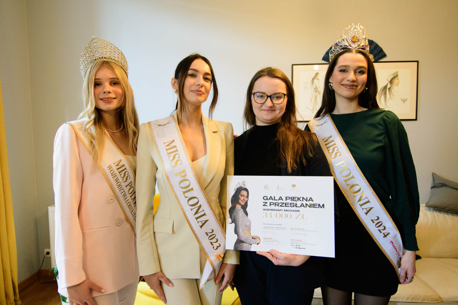 Fundacja Miss Polonia z darami dla rodzin Fot Sebastian Szwajkowski 16