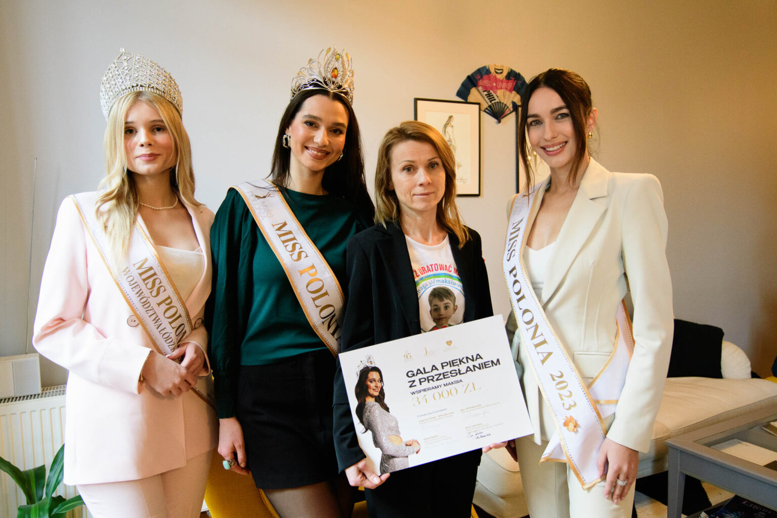 Fundacja Miss Polonia z darami dla rodzin Fot Sebastian Szwajkowski 17