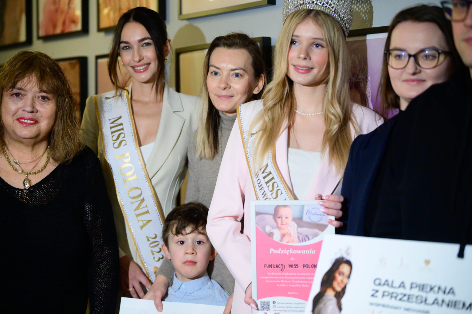 Fundacja Miss Polonia z darami dla rodzin Fot Sebastian Szwajkowski 8