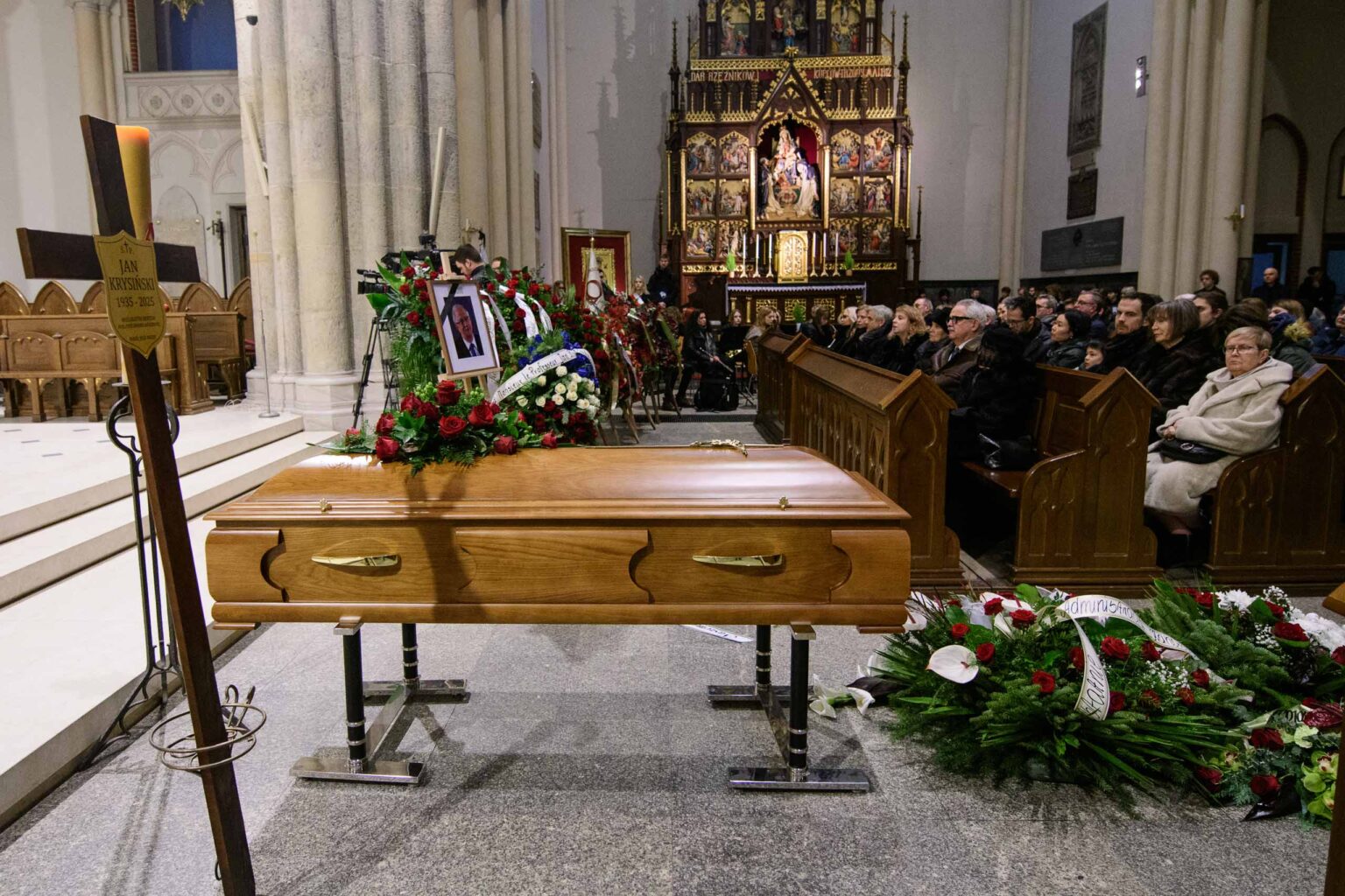 Pogrzeb profesora Krysinskkiego msza w katedrze Fot Sebastian Szwajkowski 18