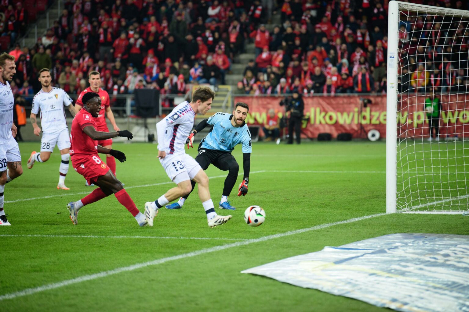 Widzew Lodz vs Pogon Szczecin Fot Sebastian Szwajkowski 25