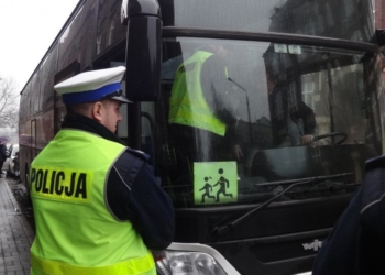 Ferie zimowe - kontrole autobusów w Łódzkiem
