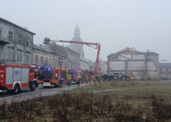 Pożar w Piotrkowie Trybunalskim. Ewakuowano mieszkańców kamienicy
