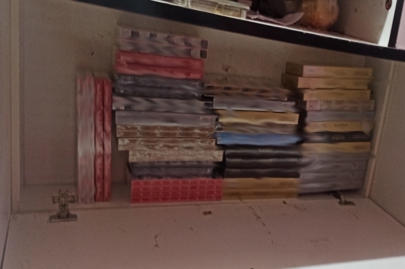 Podrobiona odzież i nielegalne papierosy na targowiskach w Radomsku. Ich wartość to 30 tysięcy złotych