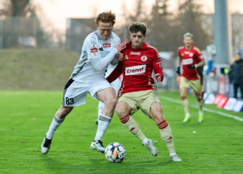 Bezbarwna gra i stracone punkty na Pomorzu. Kotwica Kołobrzeg - ŁKS Łódź 0:0