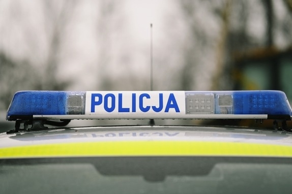 Strzelał do przechodniów z wiatrówki. Grozi mu do 3 lat więzienia 1 Samochód wjechał w ogrodzenie na Górnej. Do jego zatrzymania policjanci musieli użyć broni
