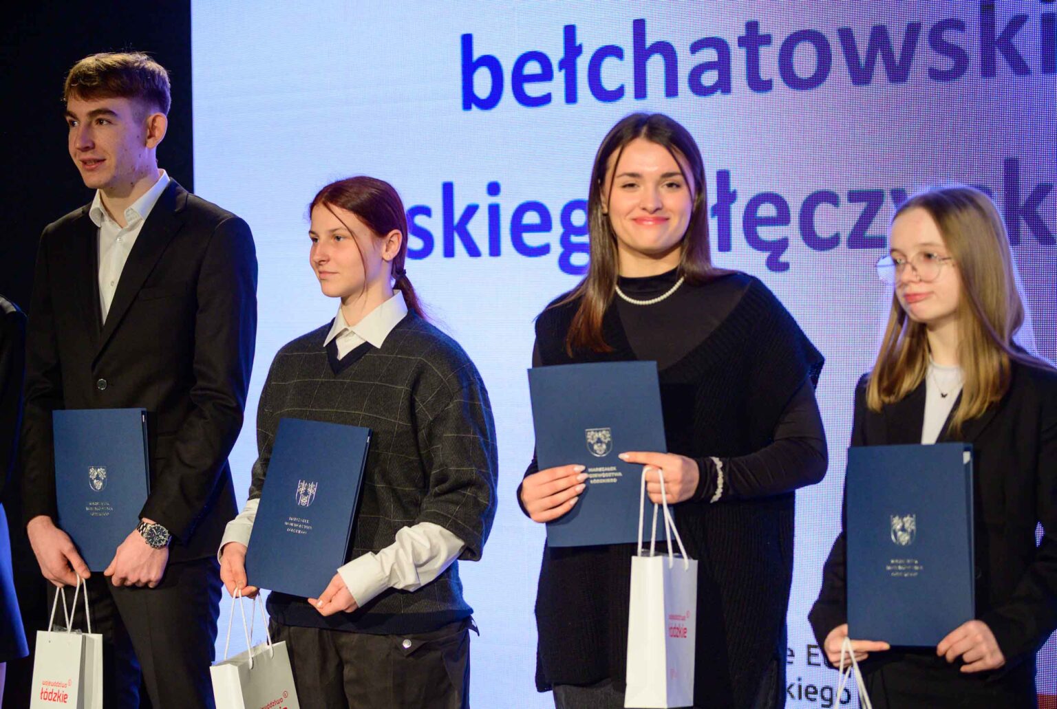 Gala stypendystow programu Mlodzi Zawodowcy Fot Sebastian Szwajkowski 13