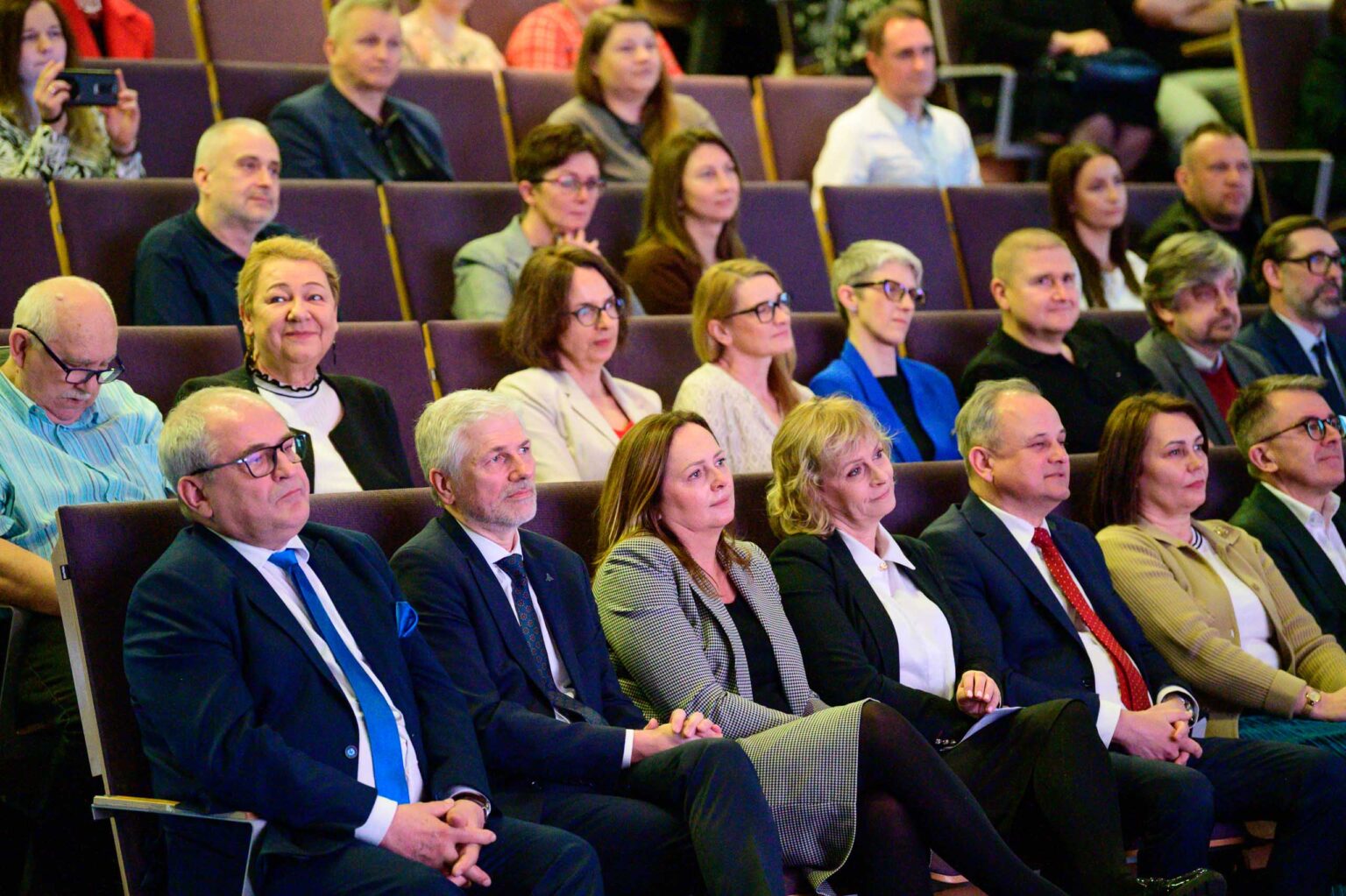 Gala stypendystow programu Mlodzi Zawodowcy Fot Sebastian Szwajkowski 4