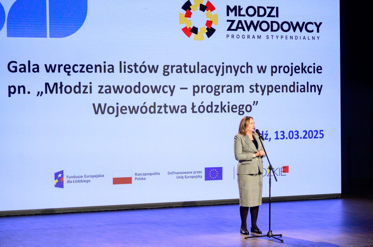 Gala stypendystow programu Mlodzi Zawodowcy Fot Sebastian Szwajkowski 7
