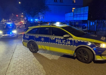 Nocna strzelanina w Zduńskiej Woli. Kierowca uciekał przed policją, bo był pijany