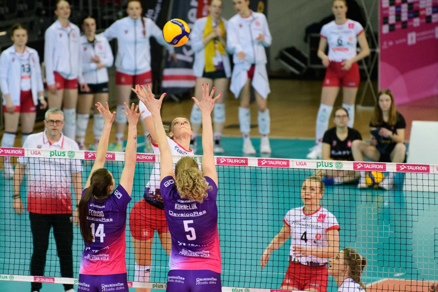 LKS Commercecon vs Developres Rzeszow Fot Sebastian Szwajkowski 11