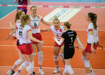 LKS Commercecon vs Developres Rzeszow Fot Sebastian Szwajkowski 24