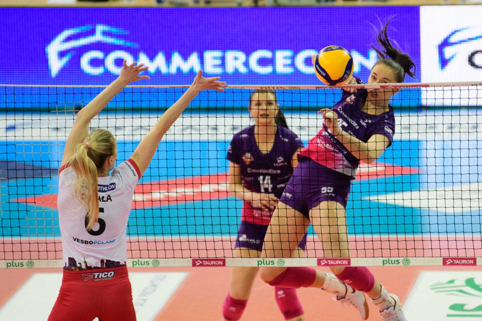 LKS Commercecon vs Developres Rzeszow Fot Sebastian Szwajkowski 26