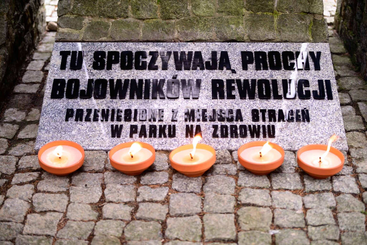 Pogrzeb ofiary Rewolucji 1905 roku Fot Sebastian Szwajkowski 1 2