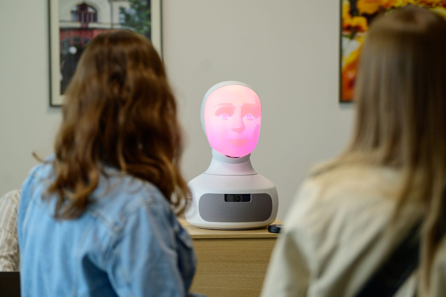 Robot spoleczny na Politechnice lodzkiej Fot Sebastian Szwajkowski 9