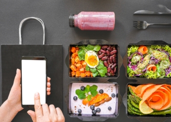 Catering dietetyczny – sposób na zdrowe posiłki bez wysiłku