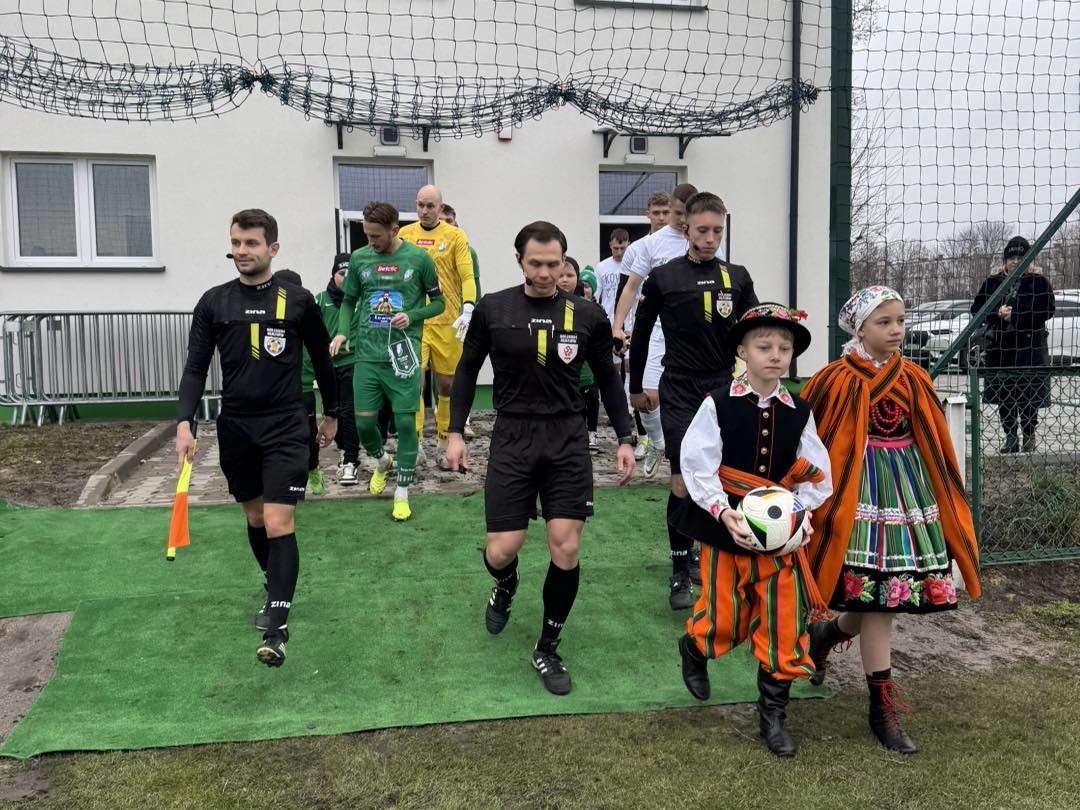 3. liga. Piłkarze zainaugurowali piłkarską wiosnę. Derby Księstwa Łowickiego dla Unii