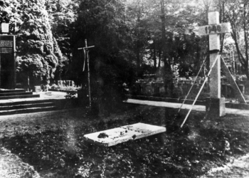 To jest temat. Listy i artefakty z grobów katyńskich [PODCAST]