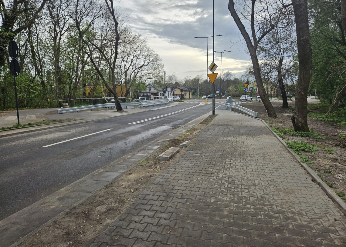 Mostek na Siewnej w Łodzi już przejezdny. Zmiany w MPK