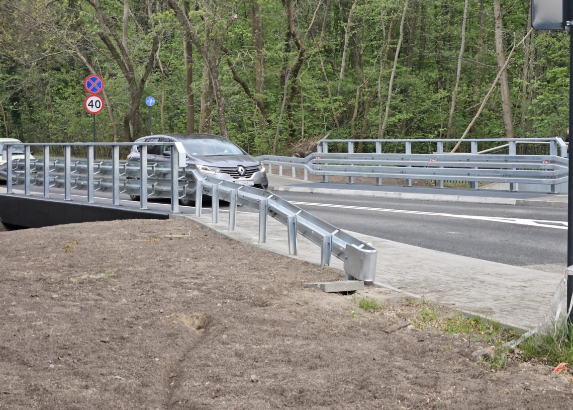Mostek na Siewnej w Łodzi już przejezdny. Zmiany w MPK
