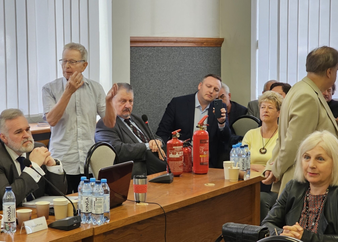 Burzliwa sesja Rady Miasta w Piotrkowie. Poszło o Centrum Integracji Cudzoziemców