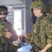 Arena Lodowa w Tomaszowie pełna militariów. Wystartowały II Wojskowe Targi Służby i Pracy [ZDJĘCIA]