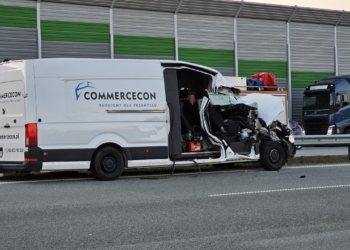 Zderzenie dwóch busów i utrudnienia na A1