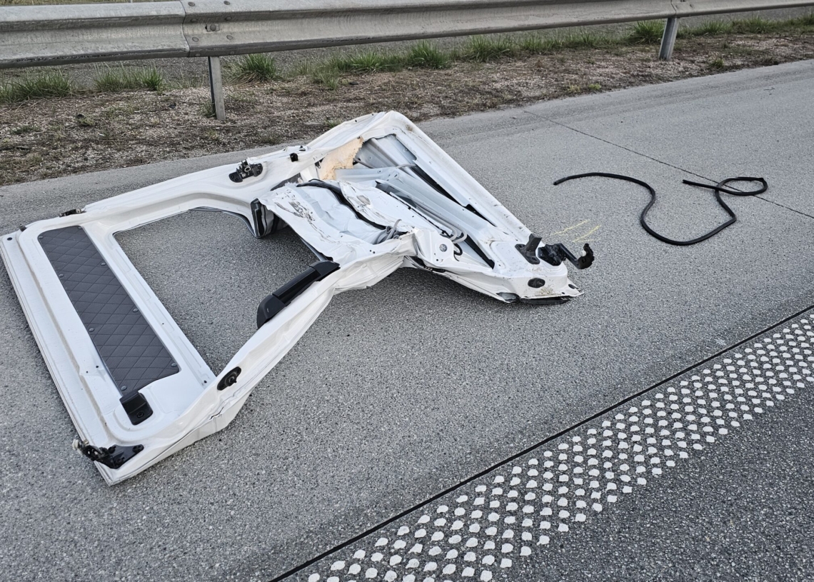 Zderzenie dwóch busów i utrudnienia na A1