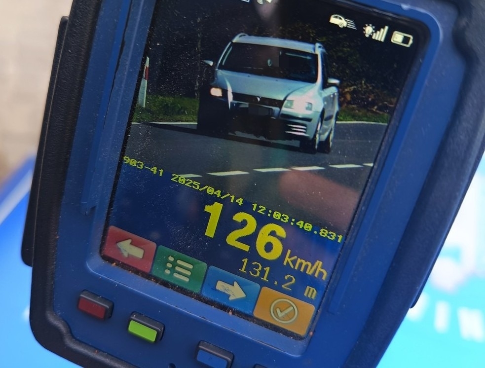 Jechał 126 km/h w terenie zabudowanym. Jak się okazało, był pijany 1 Jechał 126 km/h w terenie zabudowanym. Jak się okazało, był pijany