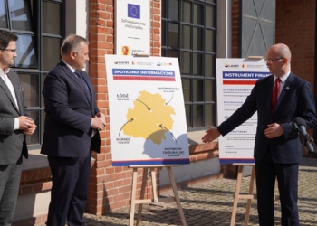 Pożyczki dla samorządów. Inwestycje w szkoły, drogi lub odnawialne źródła energii muszą mieć „wkład własny”