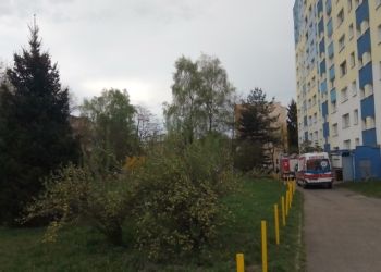 Tragedia na Retkini. Na dachu wieżowca znaleziono ciało 35-latka