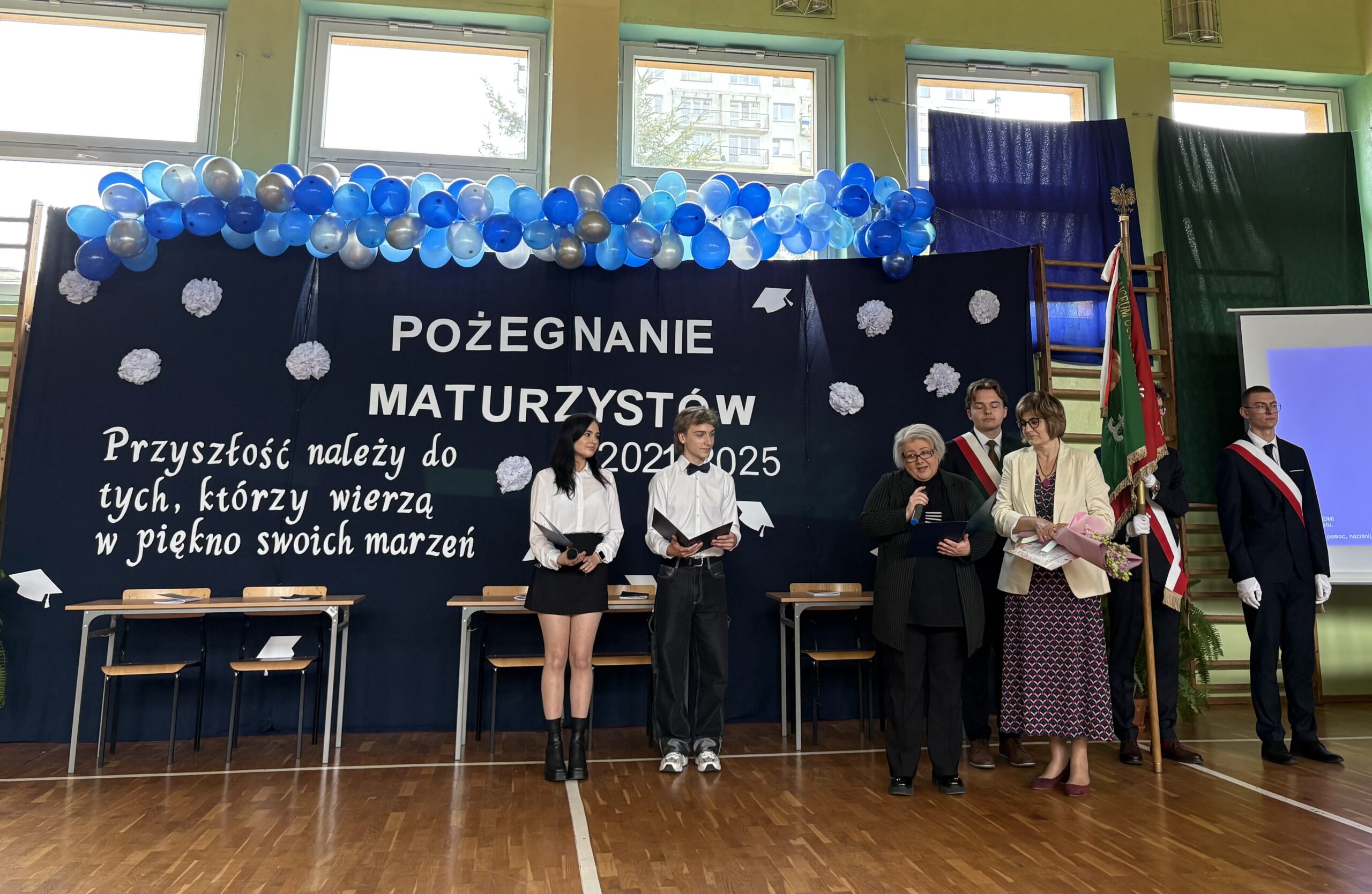 Zakończenie roku maturzystów w XXIX LO w Łodzi. "Jest to rozpoczęcie nowego etapu w moim życiu"