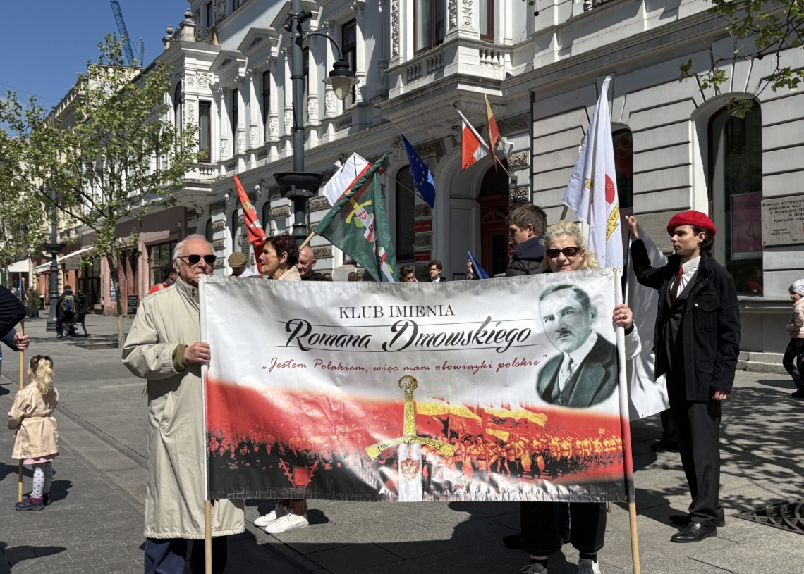 Marsz z okazji 1000-lecia koronacji Bolesława Chrobrego przeszedł ulicą Piotrkowską w Łodzi