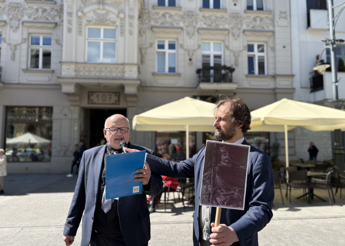 Marsz z okazji 1000-lecia koronacji Bolesława Chrobrego przeszedł ulicą Piotrkowską w Łodzi