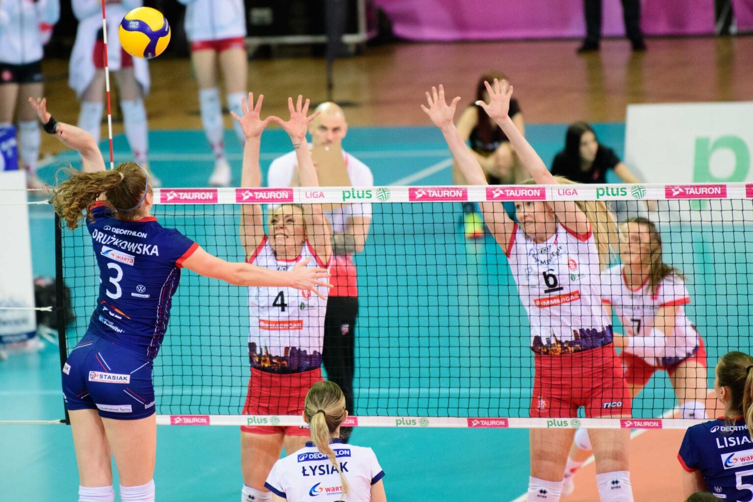 LKS Commercecon vs Grot Budowlani Fot Sebastian Szwajkowski 15
