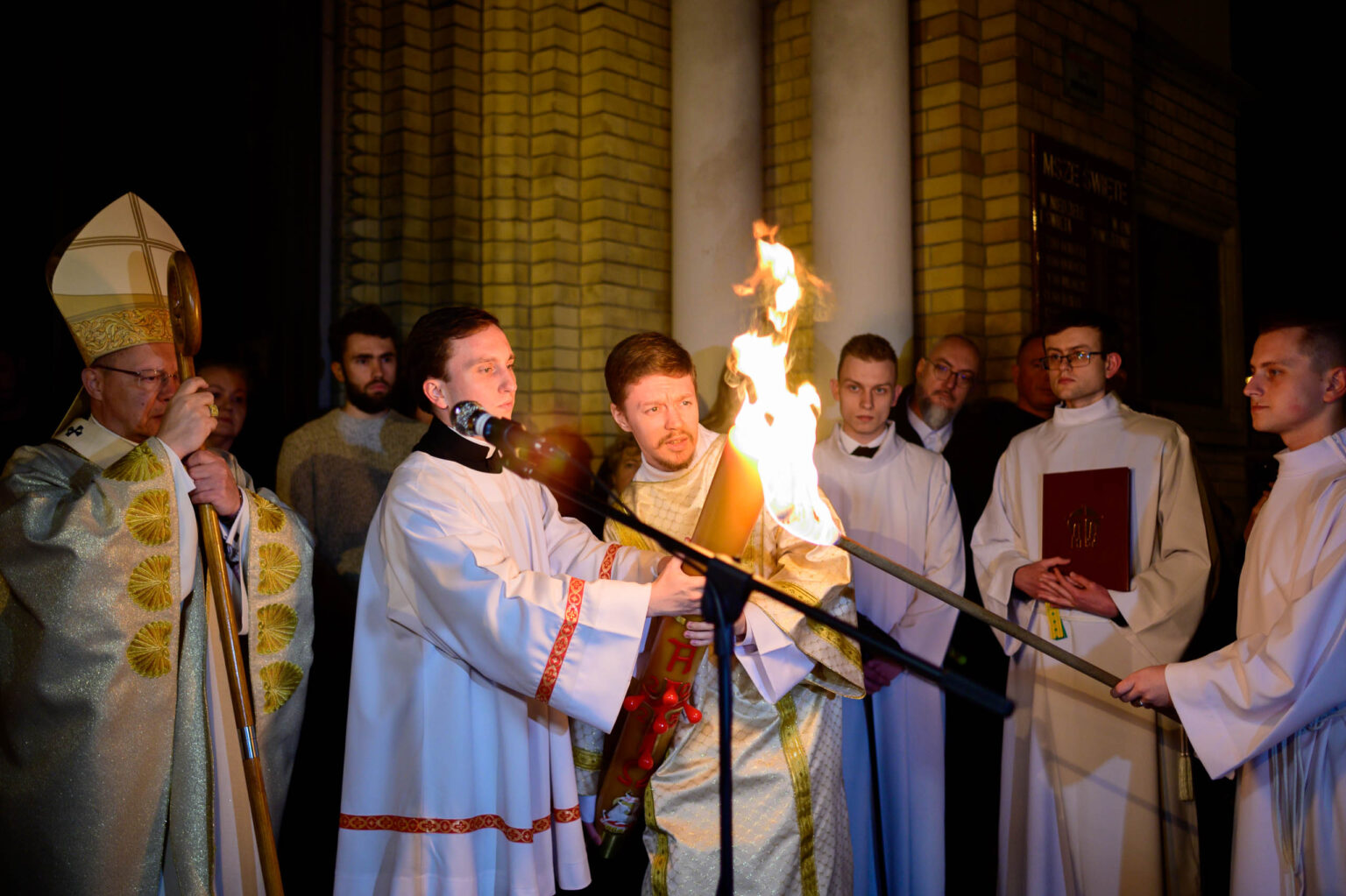 Liturgia w Wielka Sobote w lodzkiej Katedrze Fot Sebastan Szwajkowski 5