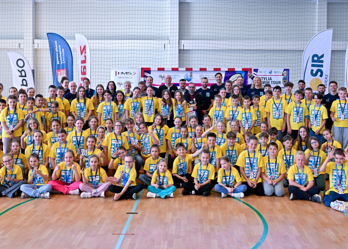 Otylia Swim Tour w Zgierzu - 120 młodych miłośników pływania trenowało z wybitnymi sportowcami 1 Otylia Swim Tour w Zgierzu - 120 młodych miłośników pływania trenowało z wybitnymi sportowcami