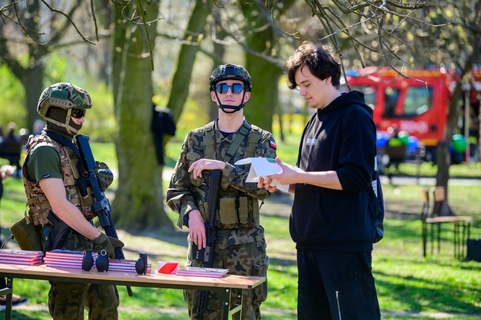 Piknik mundurowy w Parku Staromiejskim Fot Sebastian Szwajkowski 3