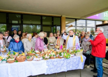 Święcenie pokarmów na Radiostacji