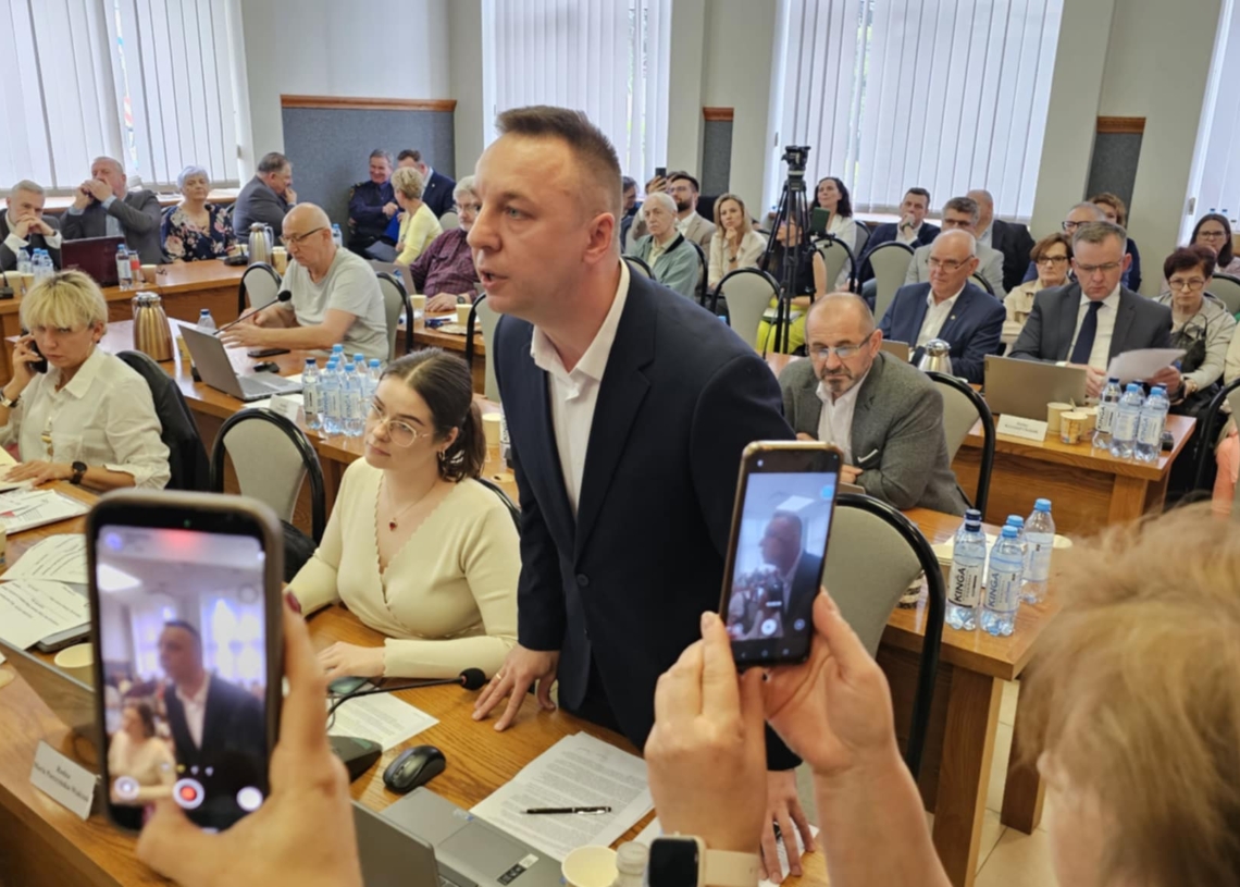 Burzliwa sesja Rady Miasta w Piotrkowie. Poszło o Centrum Integracji Cudzoziemców