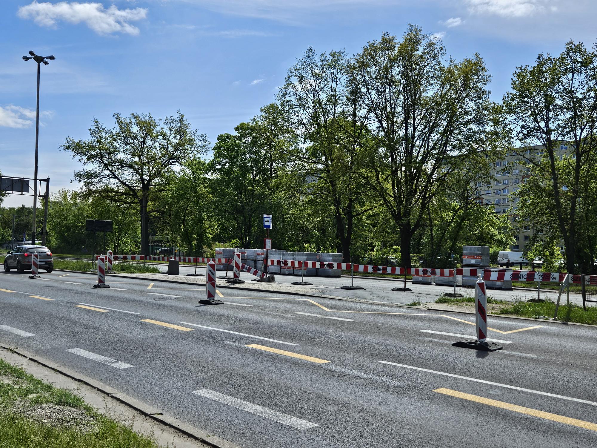 Przystanki autobusowe w Łodzi są ulokowane bezmyślnie? 2 1000000862