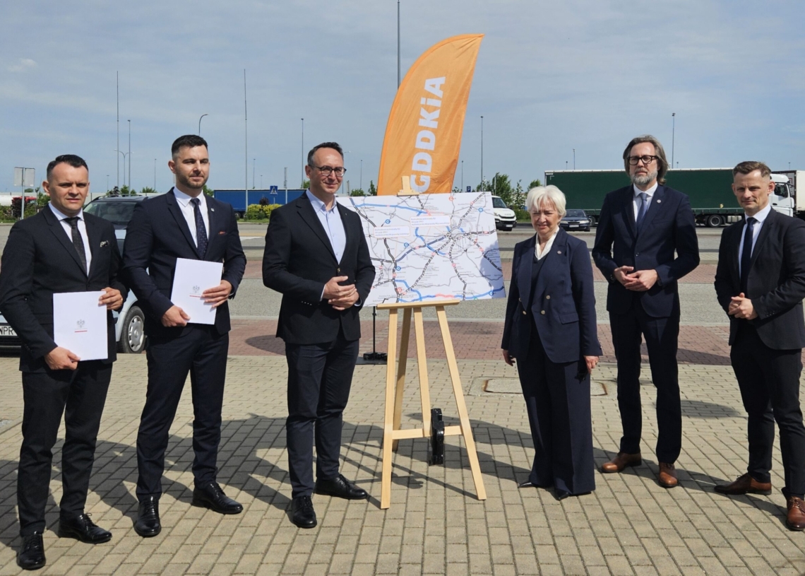 Autostrada między Łodzią a Warszawą będzie poszerzana. Podpisano kluczową decyzję 1 Autostrada między Łodzią a Warszawą będzie poszerzana. Podpisano kluczową decyzję