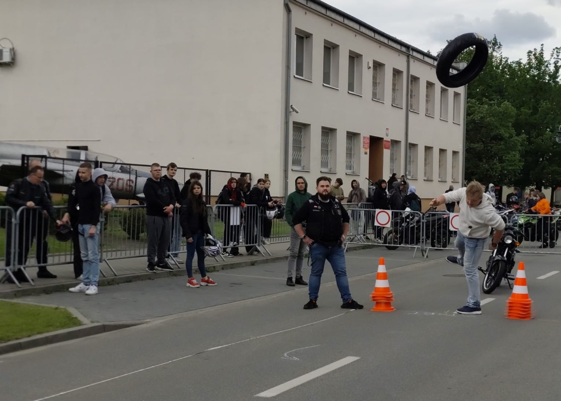 Wyjątkowa, motocyklowa impreza w Zduńskiej Woli. Dziewiąta edycja wydarzenia „Bezpiecznie Jednośladem”
