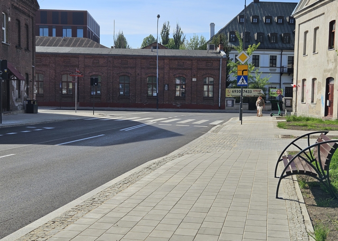 Koniec remontu Sienkiewicza i Tymienieckiego. Na swoją stałą trasę wracają autobusy linii nr 55