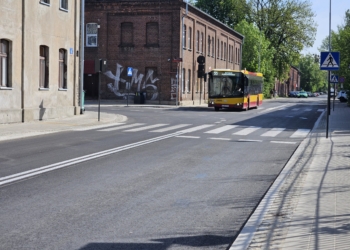 Koniec remontu Sienkiewicza i Tymienieckiego. Na swoją stałą trasę wracają autobusy nr 55