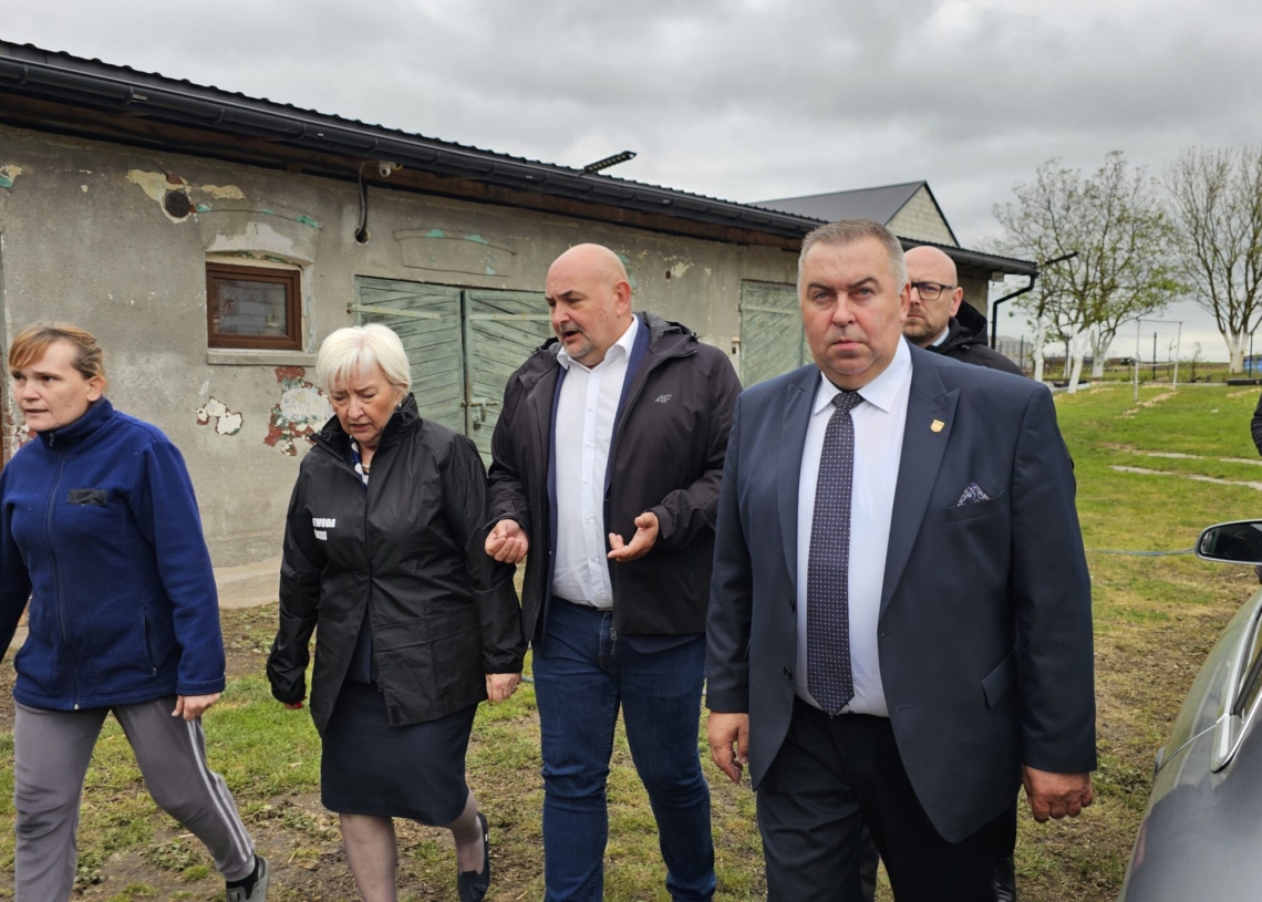 Gradobicie w gminie Rozprza. Co z pomocą dla mieszkańców?