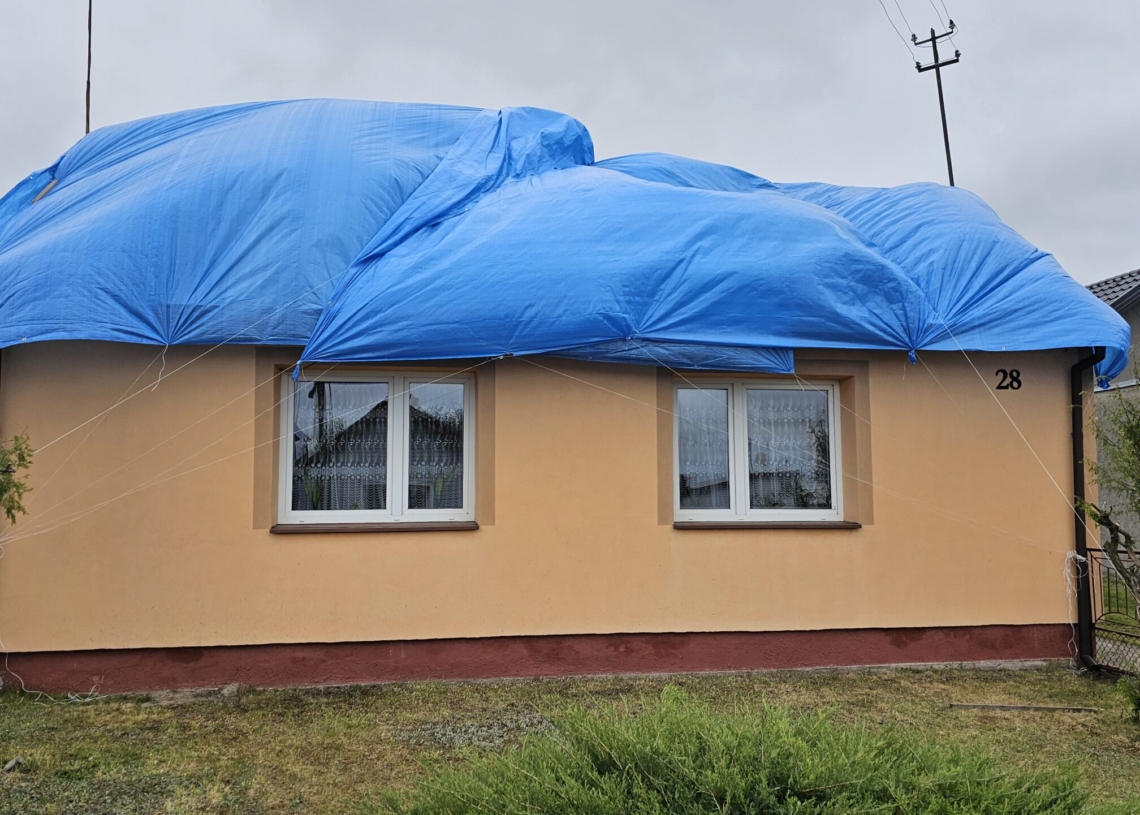 Gradobicie w gminie Rozprza. Co z pomocą dla mieszkańców?