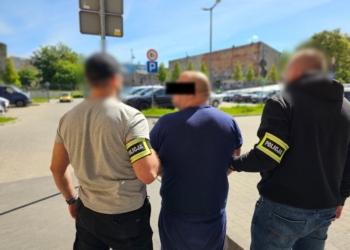 Podszywał się pod adwokata, wyłudził od seniorki 70 tys. zł