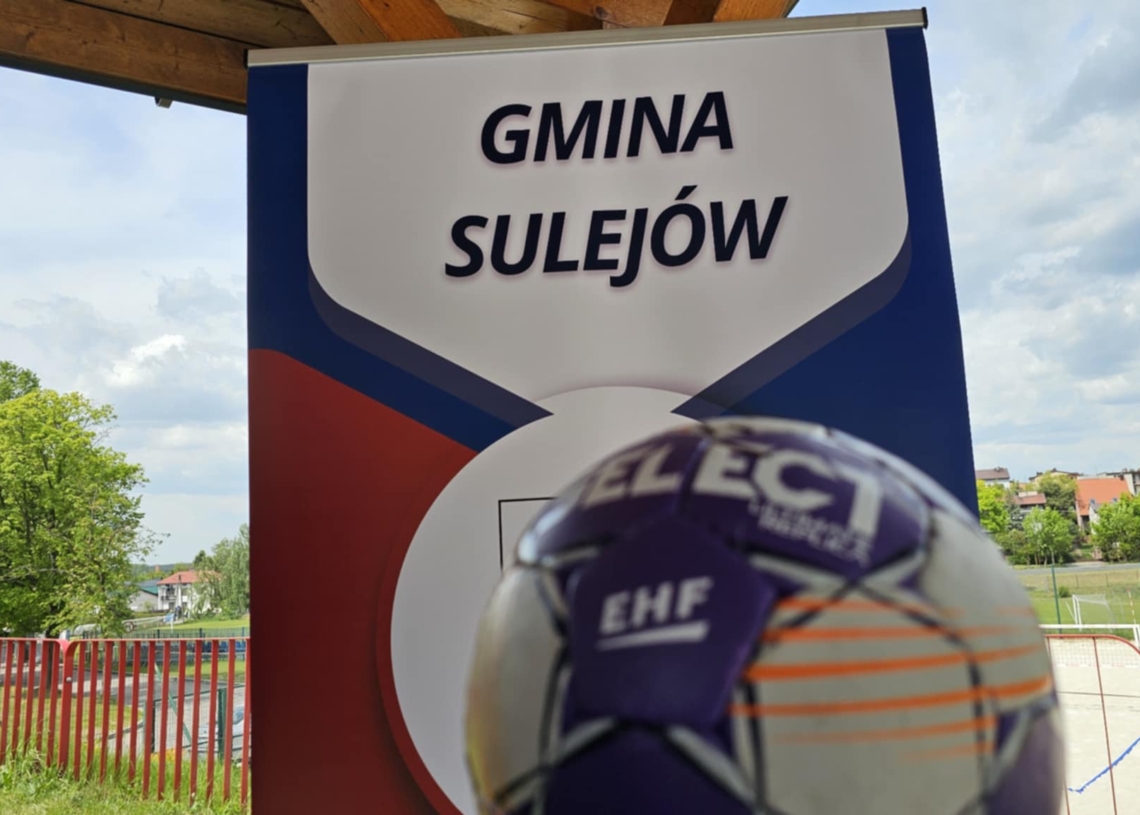 Plażowa piłka ręczna zawładnie Sulejowem. „Dobra lokalizacja, boiska i świetni ludzie”